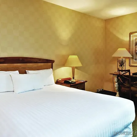 Hotel Paris Marriott Charles De Gaulle Airport 4*